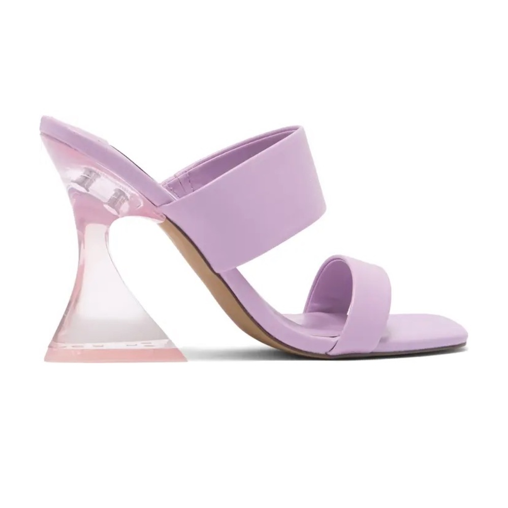 Steve Madden- Brinne Lucite Strappy Sandal
NIB